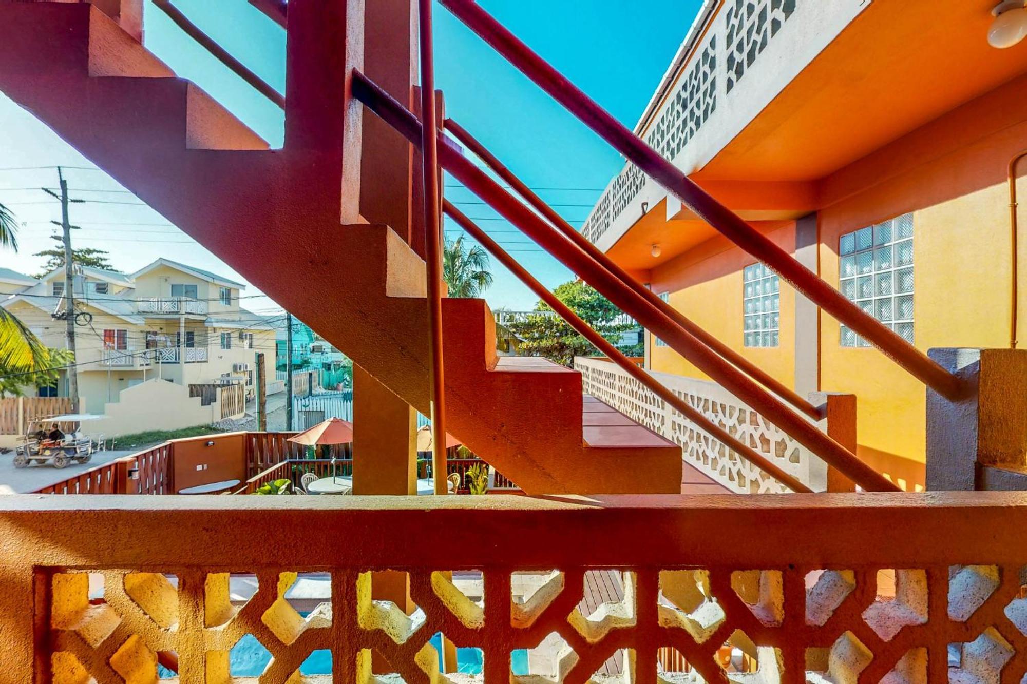 Hummingbird Home Suites San Pedro  Kamer foto